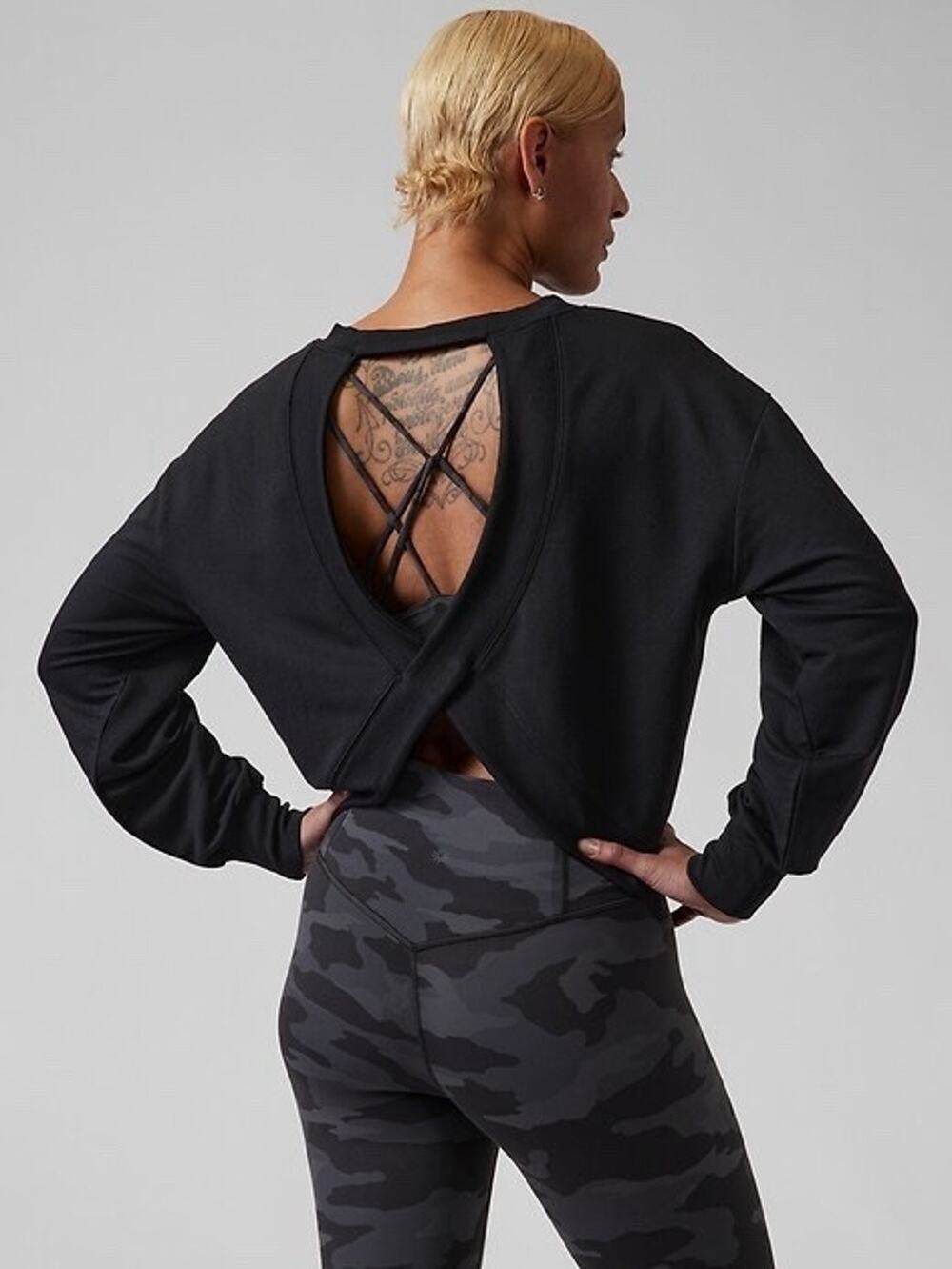 Athleta Women’s Savasana Twist Back Black Sweatshirt Top Medium